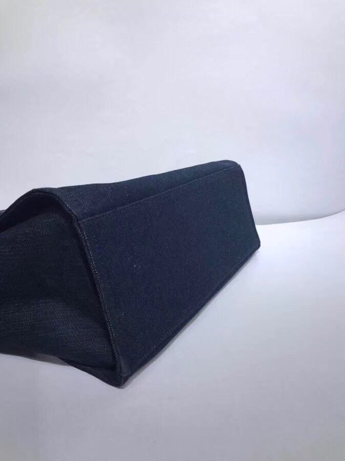 Ch**el shopping bags